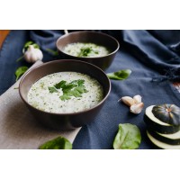 Крем-суп из цукини со шпинатом и сливками