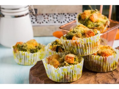 Овощные маффины с морковью и брокколи