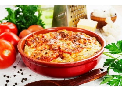 Омлет с помидорами, цветной капустой и сыром в духовке Омлет с помидорами, цветной капустой и сыром в духовке