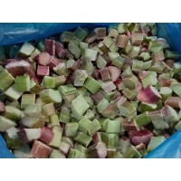 Крамбл с ревенем и клубникой