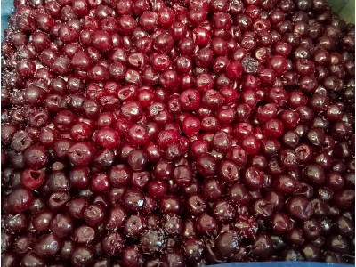 Перевернутый тарт с вишней, сыром дорблю и карамелизированным луком Перевернутый тарт с вишней, сыром дорблю и карамелизированным луком