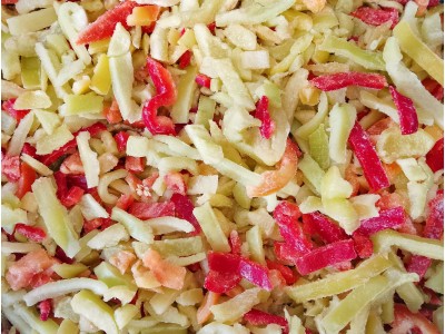 Перец соломкой, карамелизированный с мёдом, бальзамиком и грецкими орехами Перец соломкой, карамелизированный с мёдом, бальзамиком и грецкими орехами